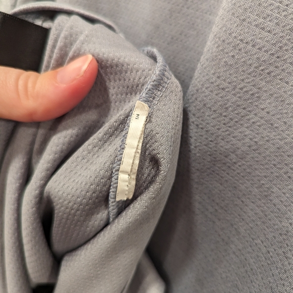 UNDER ARMOUR men's gray funnel neck pull-over sweatshirt - Picture 4 of 7